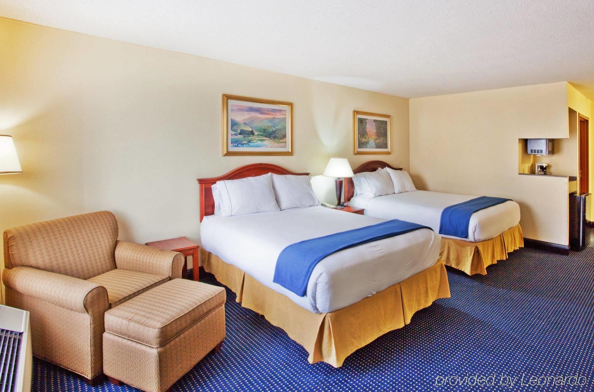 Holiday Inn Express & Suites Atlanta Perimeter Mall Hotel, An Ihg Hotel Sandy Springs Habitación foto